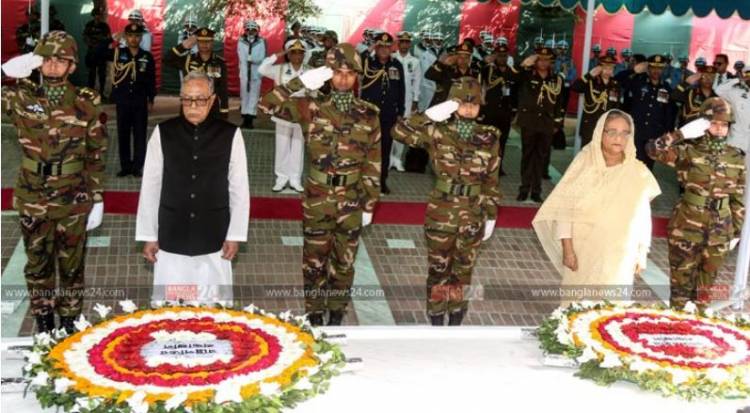 বঙ্গবন্ধুর সমাধিতে রাষ্ট্রপতি-প্রধানমন্ত্রীর শ্রদ্ধা