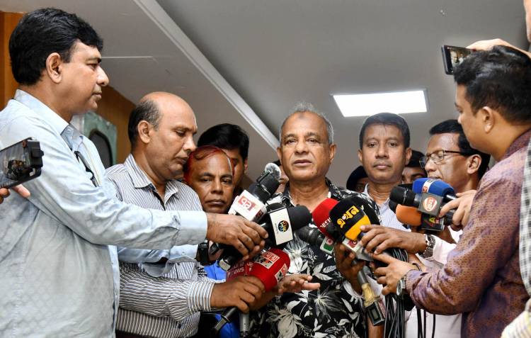 রাজনৈতিক বিবেচনায় সারের ডিলারশিপ দেওয়া হবে না - কৃষি উপদেষ্টা