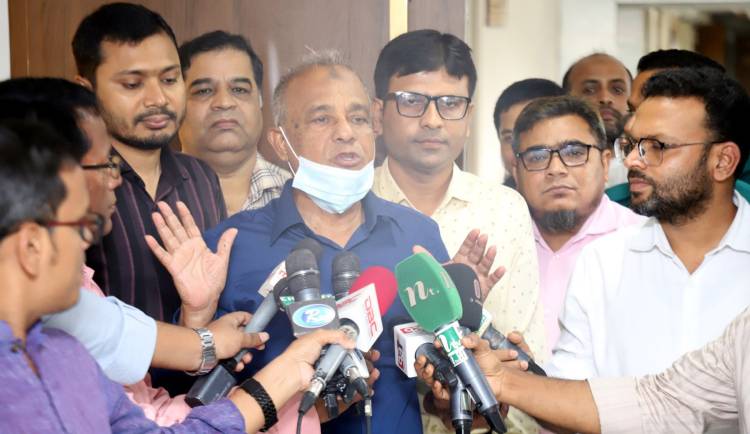৫ আগস্ট ঘিরে কোনো ধরনের নিরাপত্তা শঙ্কা নেই : স্বরাষ্ট্র উপদেষ্টা