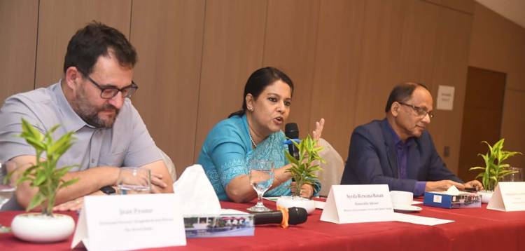 পরিবেশ সুরক্ষায় কঠোর আইন প্রয়োগ এবং ছাড়পত্র প্রদানে অনিয়মের বিরুদ্ধে উপদেষ্টার কঠোর হুঁশিয়ারি