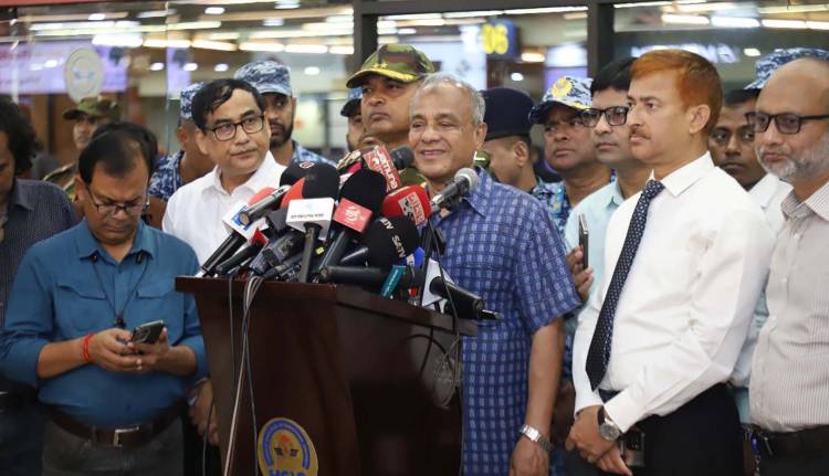 বিমানবন্দরে অগ্নিকাণ্ডের ঘটনা তদন্তে আসছে চার দেশের বিশেষজ্ঞ দল -স্বরাষ্ট্র উপদেষ্টা