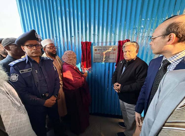 মুলাদী উপজেলার লক্ষীপুর লঞ্চঘাট উদ্বোধন করলেন নৌপরিবহন উপদেষ্টা