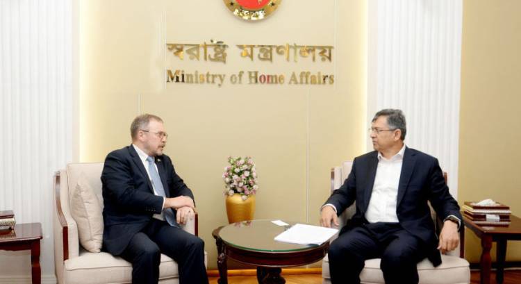 স্বরাষ্ট্রমন্ত্রীর সঙ্গে রাশিয়ার রাষ্ট্রদূতের সাক্ষাৎ 