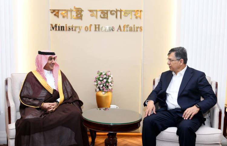 স্বরাষ্ট্রমন্ত্রীর সাথে সৌদি রাষ্ট্রদূতের সাক্ষাৎ