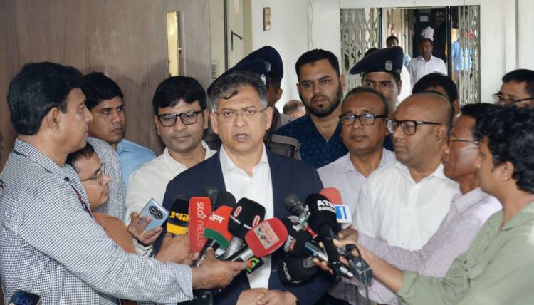 অপরাধ দমনে ভালো কাজের জন্য পুরস্কার ও গাফিলতিতে তিরস্কারের নীতি বহাল থাকবে -স্বরাষ্ট্রমন্ত্রী