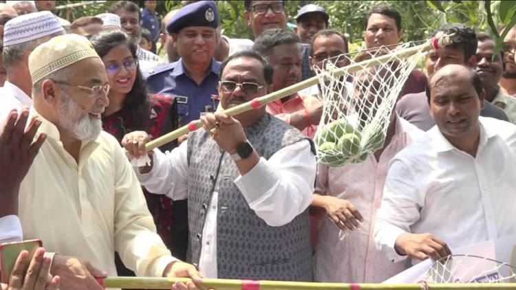 সরকারের লক্ষ্য কৃষকের পাশে থাকা-খাদ্যমন্ত্রী