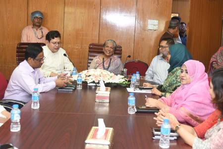 উন্নয়ন কাজের লক্ষ্য অর্জনে সকলকে সম্বিলিতভাবে দায়িত্ব পালনের আহ্বান