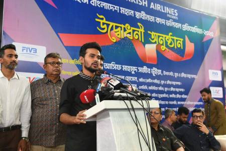 স্বাধীনতা দিবস ভলিবল চ্যাম্পিয়নশিপ ২০২৫ উদ্বোধন করলেন যুব ও ক্রীড়া উপদেষ্টা
