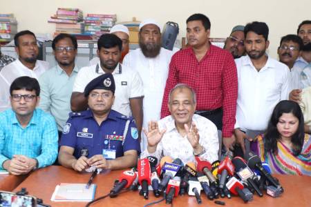 আগামী জাতীয় নির্বাচনে তরুণ ভোটারদের জন্য আলাদা বুথ থাকবে -স্বরাষ্ট্র উপদেষ্টা