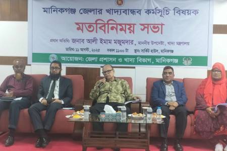১৭ আগস্ট থেকে ১৫ টাকা কেজি দরে ৩০ কেজি চাল পাবে ৫৫ লাখ পরিবার - খাদ্য উপদেষ্টা