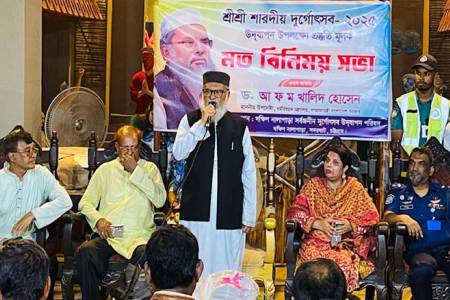 পূজার্থীরা সাহসের সঙ্গে বুক ফুলিয়ে দুর্গাপূজা উদযাপন করবেন : ধর্ম উপদেষ্টা 
