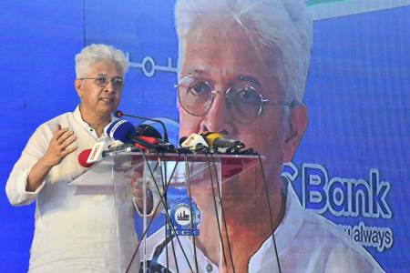 অটোমোবাইল, এগ্রো-মেশিনারি ও লাইট ইঞ্জিনিয়ারিংয়ে সম্ভাবনা উজ্জ্বল : শিল্প উপদেষ্টা