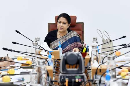 সকলের সম্মিলিত প্রচেষ্টায় ঢাকার নদীগুলো রক্ষা করা সম্ভব - পানি সম্পদ উপদেষ্টা