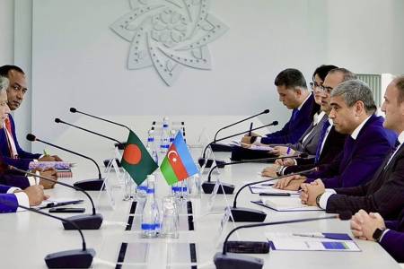 শ্রম ও কর্মসংস্থান উপদেষ্টার সাথে আজারবাইজান প্রজাতন্ত্রের শ্রম ও সামাজিক সুরক্ষা মন্ত্রীর বৈঠক