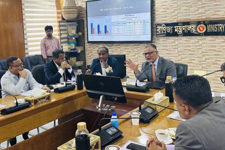 নভেম্বর থেকে টিসিবির তালিকায় যোগ হবে আরো পাঁচ পণ্য  - বাণিজ্য উপদেষ্টা