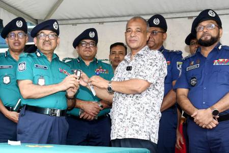 জনগণ নির্বাচনমুখী হলে কেউ আটকাতে পারবে না - স্বরাষ্ট্র উপদেষ্টা