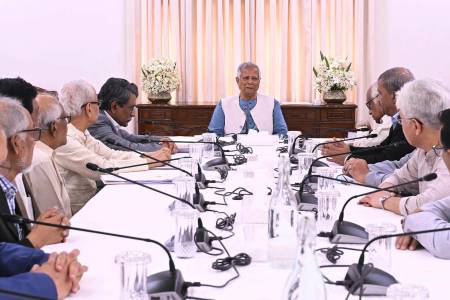 জুলাই সনদের বাস্তবায়ন নতুন বাংলাদেশের পথ দেখাবে : প্রধান উপদেষ্টা