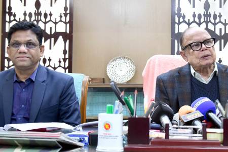 দেশে খাদ্যের সংকট হওয়ার কোন আশঙ্কা নেই  : খাদ্য উপদেষ্টা