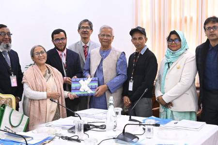 গভীর সমুদ্রে গবেষণা ও সমস্যা চিহ্নিতকরণের ওপর প্রধান উপদেষ্টার গুরুত্বারোপ 