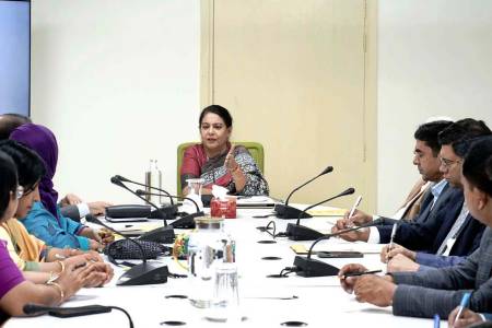 বিটিভিকে আঠারো কোটি মানুষের চ্যানেল হয়ে উঠতে হবে : তথ্য ও সম্প্রচার উপদেষ্টা