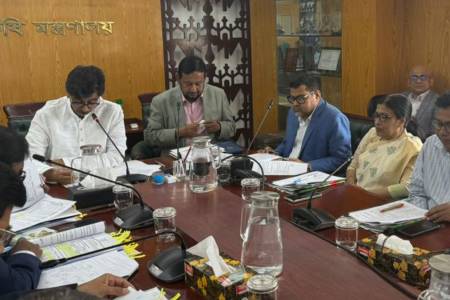 প্রকল্পে অনিয়ম দুর্নীতি হলে কাউকে ছাড় নয় -কৃষিমন্ত্রী