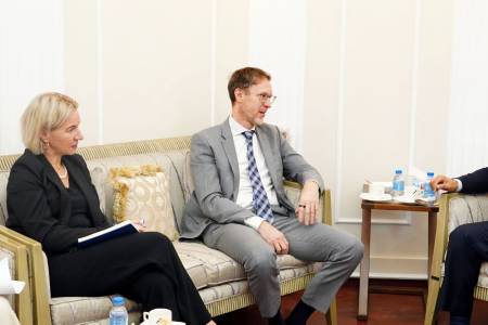 স্বরাষ্ট্রমন্ত্রীর সঙ্গে ইউএনডিপি'র আবাসিক প্রতিনিধিদলের সাক্ষাৎ