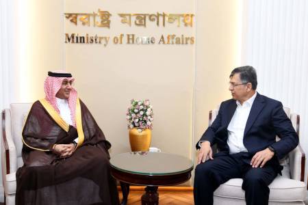 স্বরাষ্ট্রমন্ত্রীর সাথে সৌদি রাষ্ট্রদূতের সাক্ষাৎ