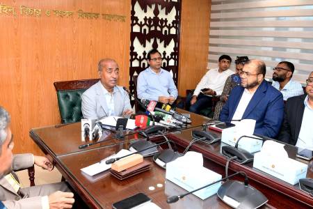 আরো নতুন ১২ জেলায় অনলাইন ই-বেইলবন্ড সিস্টেমের উদ্বোধন করলেন আইনমন্ত্রী