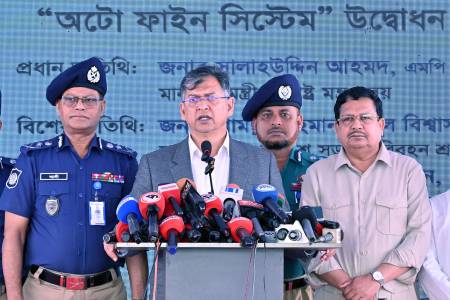 ঢাকা-চট্টগ্রাম মহাসড়কে এআই ভিত্তিক ‘অটো ফাইন সিস্টেম’ উদ্বোধন