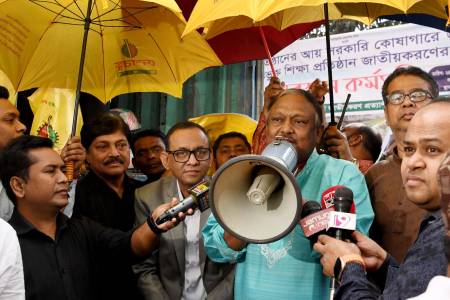 সকল শিল্প প্রতিষ্ঠান এগিয়ে এলে দেশের মানুষ উপকৃত হবে - বাণিজ্যমন্ত্রী