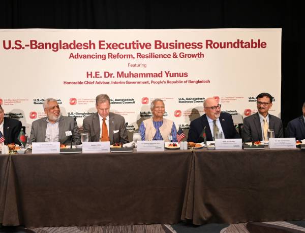 মার্কিন কোম্পানিকে বাংলাদেশে আরও বিনিয়োগের আহ্বান প্রধান উপদেষ্টার