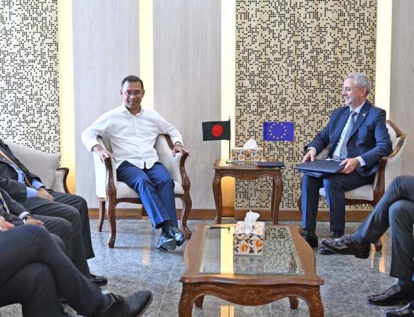 প্রধানমন্ত্রীর সঙ্গে ইইউ প্রতিনিধি দলের সৌজন্য সাক্ষাৎ