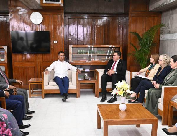 প্রধানমন্ত্রীর সঙ্গে অস্ট্রেলিয়ার সংসদীয় প্রতিনিধি দলের সৌজন্য সাক্ষাৎ