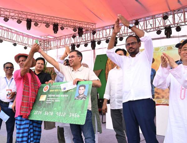 কৃষকদের আত্মনির্ভরশীল ও সচ্ছল করতেই কৃষক কার্ড : প্রধানমন্ত্রী