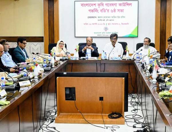 নিরাপদ খাদ্য উৎপাদনে পেস্টিসাইড নিয়ন্ত্রণে কৃষকদের প্রশিক্ষণ দেওয়া হবে  -কৃষি এবং মৎস্য ও প্রাণিসম্পদ মন্ত্রী
