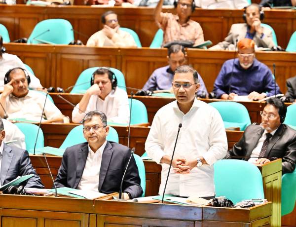 কৃষকদের ৫ বছরের মধ্যে সৌরবিদ্যুৎ চালিত পানির পাম্প দেওয়া হবে : প্রধানমন্ত্রী 